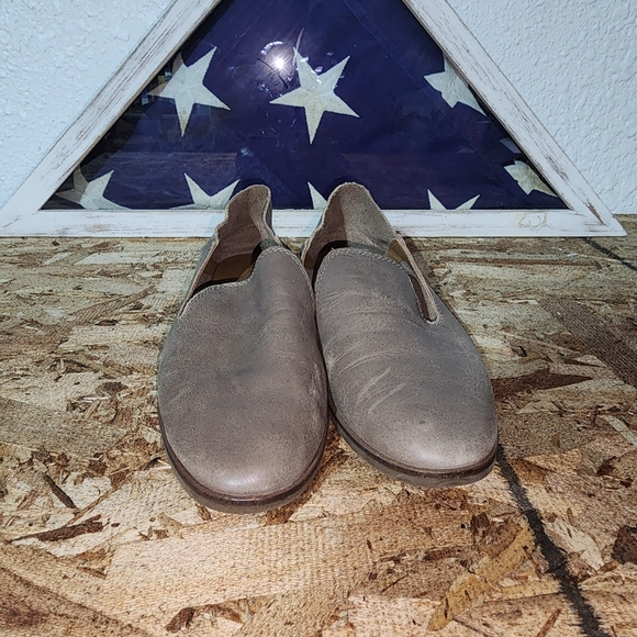 Lucky Brand Shoes - LUCKY BRAND (LK-Cahill) Women Slip On Shoes Flats (Gray) - SIZE 6